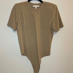 WAYF Tan Short Sleeve Padded Shoulder Bodysuit - Size S